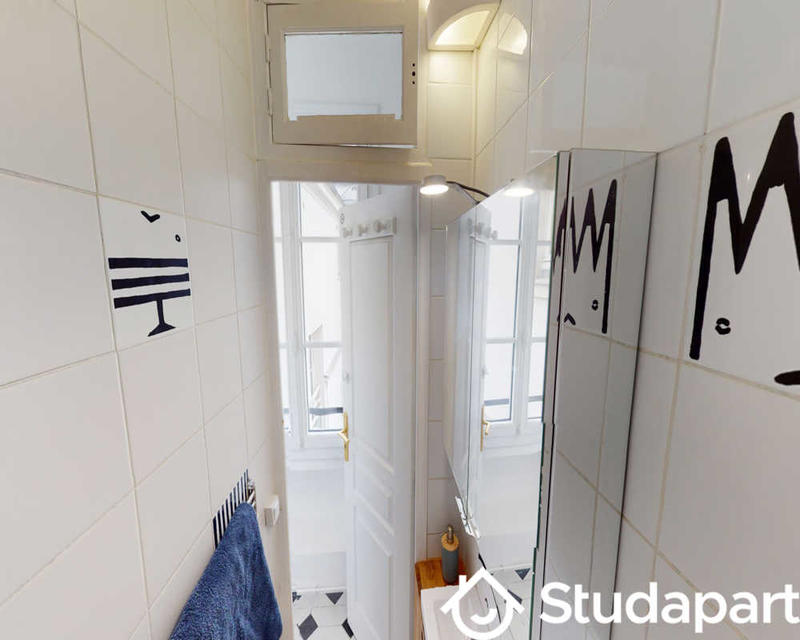 Chambre - 130 m² - 1 pièce