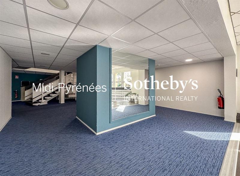 Local d'activités - 4 564 m²