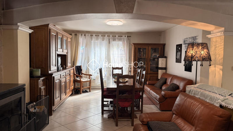 Maison traditionnelle - 157 m² - 3 pièces