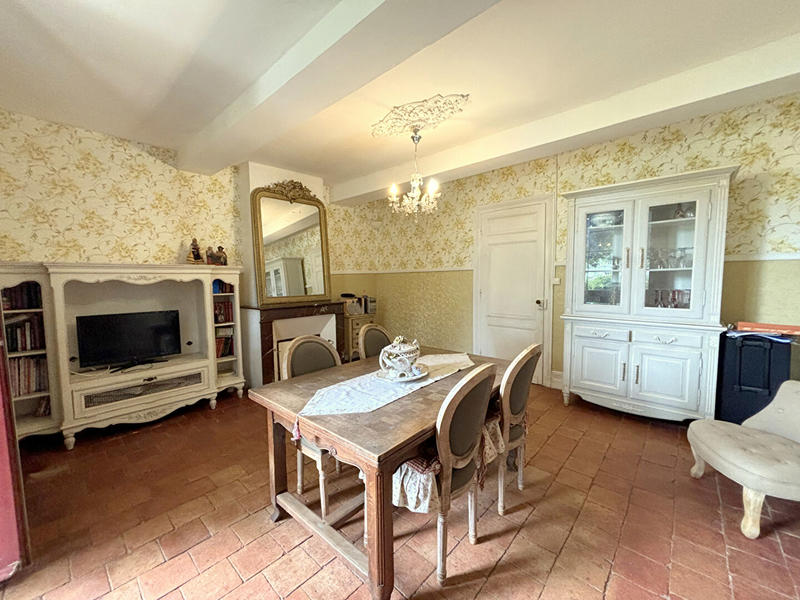 Maison - 272 m² - 8 pièces