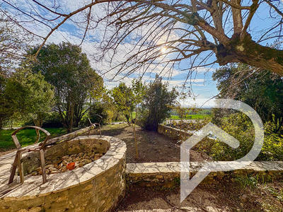 Maison - 260 m² - 7 pièces