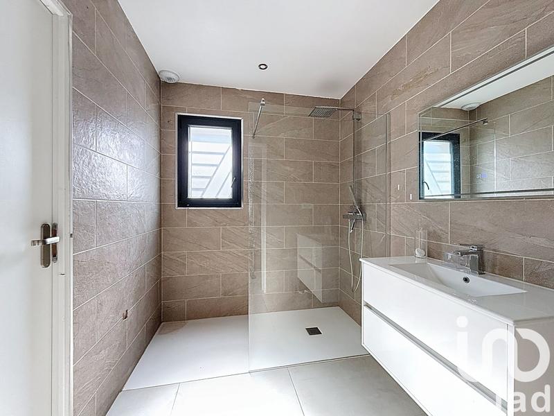 Maison - 170 m² - 5 pièces