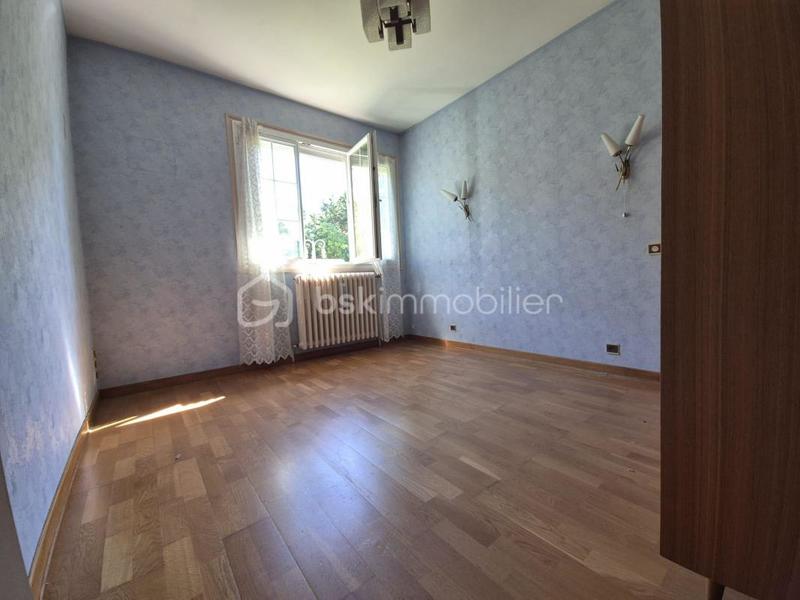 Maison traditionnelle - 90 m² - 4 pièces