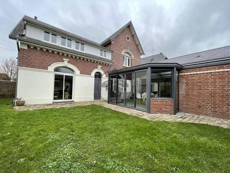 Maison - 229 m² - 8 pièces