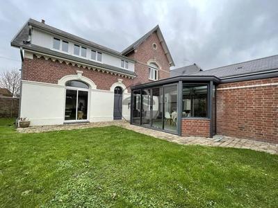 Maison - 229 m² - 8 pièces