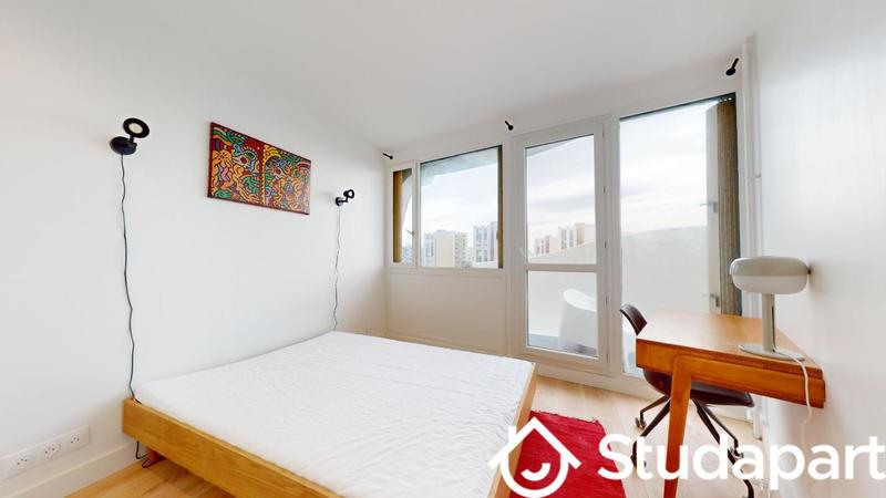 Chambre - 11 m² - 1 pièce