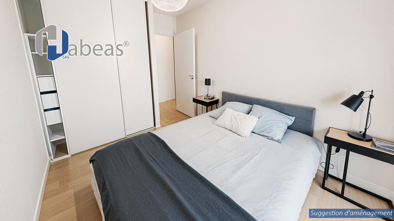 Appartement - 99 m² - 4 pièces