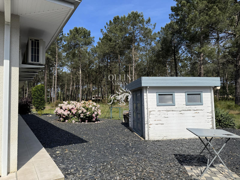 Villa - 208 m² - 9 pièces