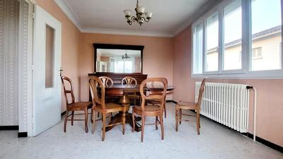 Maison - 500 m² - 4 pièces