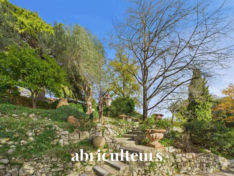 Maison ancienne - 223 m² - 7 pièces