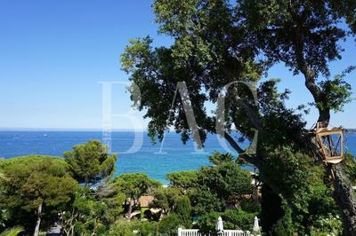 Villa - 300 m² - 10 pièces