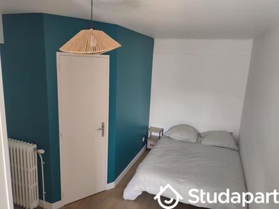 Chambre - 14 m² - 1 pièce