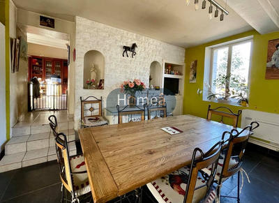 Maison - 200 m² - 6 pièces