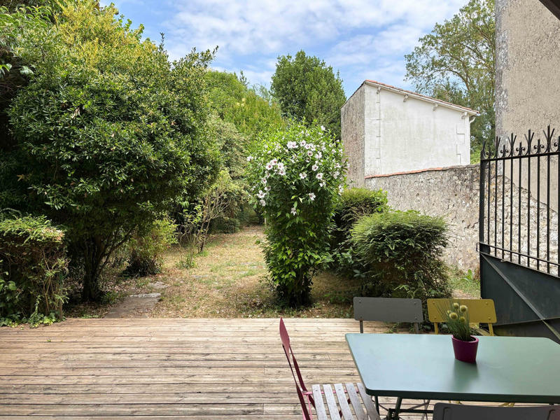 Maison traditionnelle - 236 m² - 8 pièces