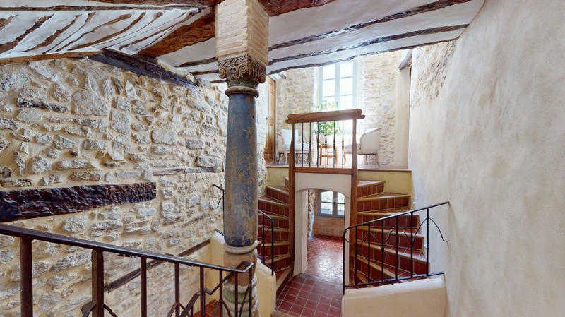 Maison - 463 m² - 11 pièces