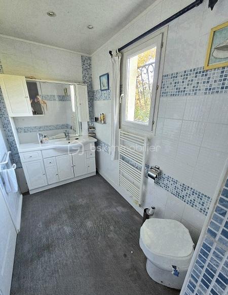 Maison - 187 m² - 7 pièces