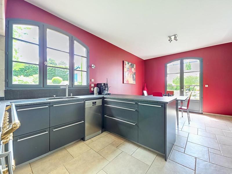 Maison - 200 m² - 5 pièces