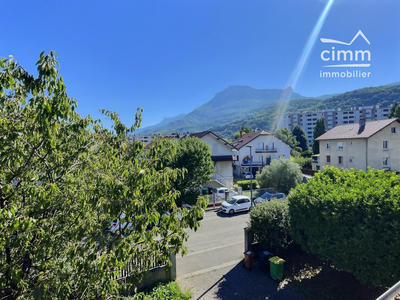 Maison - 186 m² - 8 pièces