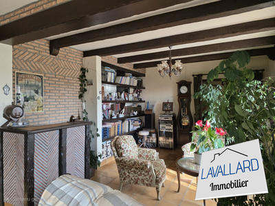 Maison - 272 m² - 7 pièces