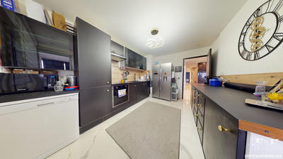 Appartement - 105 m² - 4 pièces