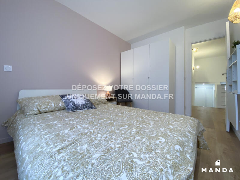 Chambre - 9 m² - 5 pièces