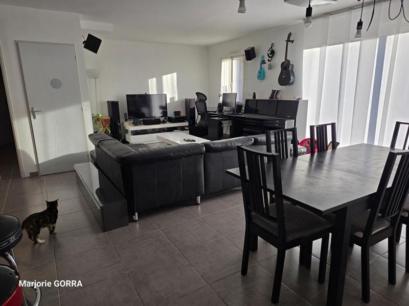 Maison - 94 m² - 4 pièces