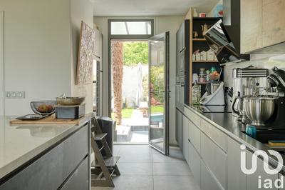 Maison - 200 m² - 8 pièces