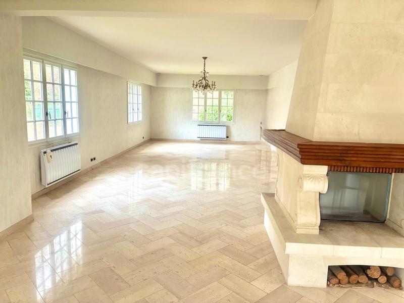 Maison - 511 m² - 9 pièces