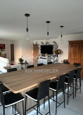 Maison - 122 m² - 4 pièces