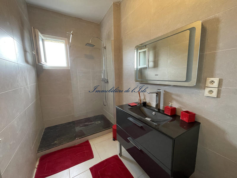 Maison - 285 m² - 8 pièces