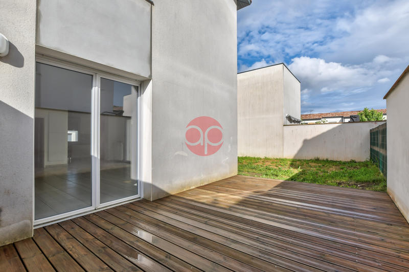 Maison - 92 m² - 4 pièces