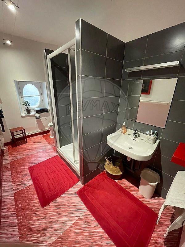 Demeure - 241 m² - 7 pièces