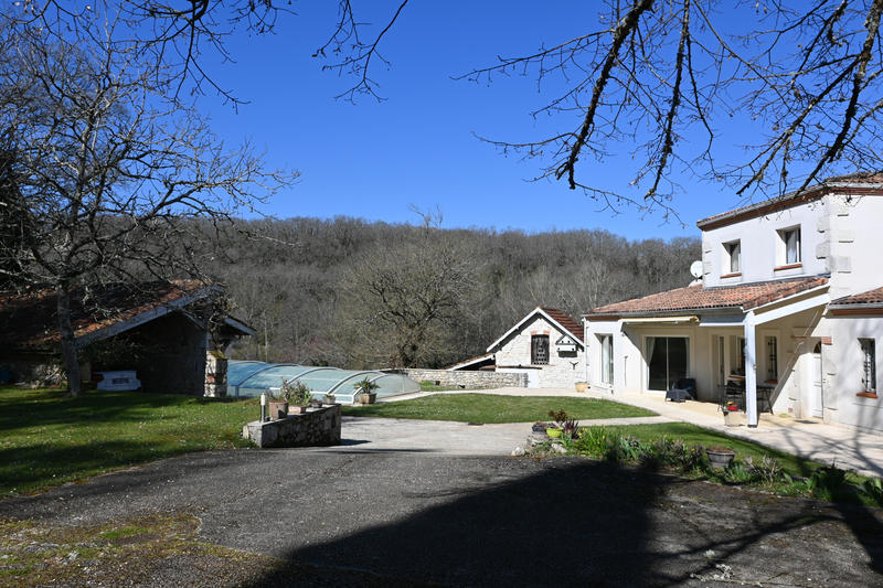 Maison - 155 m² - 6 pièces