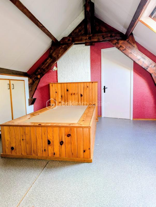 Maison - 107 m² - 7 pièces