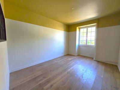 Propriété - 264 m² - 8 pièces