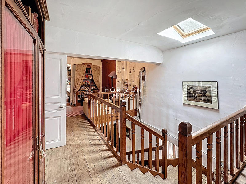 Maison ancienne - 223 m² - 10 pièces