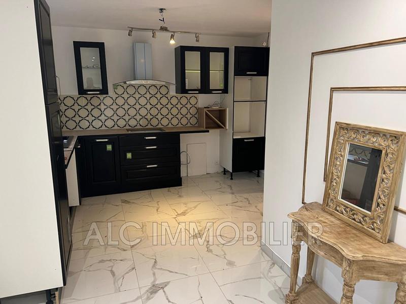 Maison - 104 m² - 5 pièces