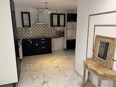 Maison - 104 m² - 5 pièces