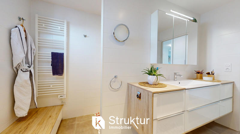 Appartement - 110 m² - 5 pièces