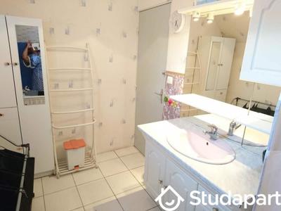 Chambre - 14 m² - 1 pièce