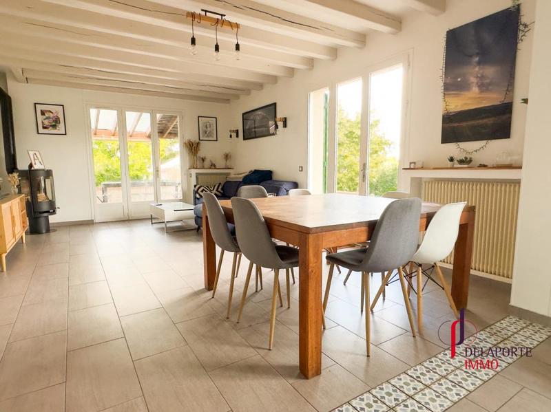 Maison - 93 m² - 6 pièces