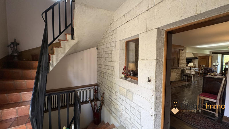 Maison - 357 m² - 10 pièces