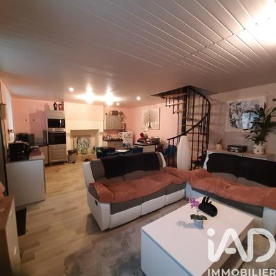 Maison de village - 90 m² - 4 pièces