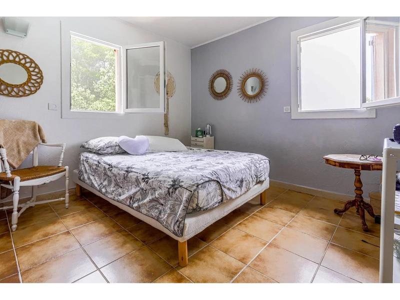 Maison - 301 m² - 9 pièces