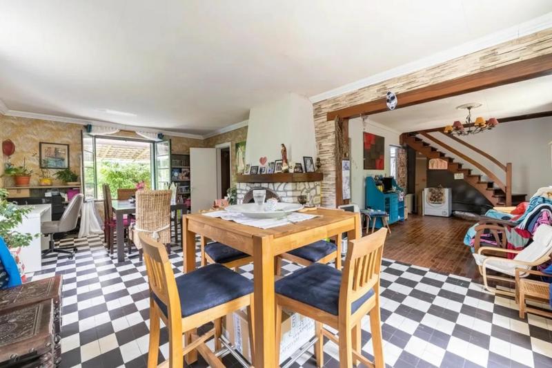 Maison - 110 m² - 4 pièces