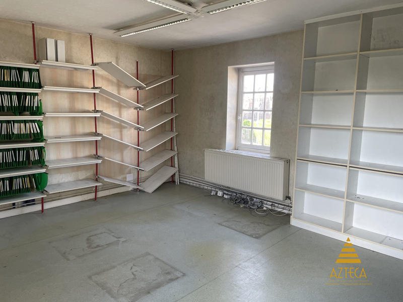 Local commercial - 140 m² - 6 pièces