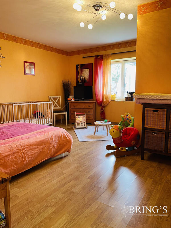 Maison - 340 m² - 6 pièces