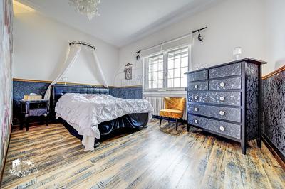 Maison - 243 m² - 7 pièces