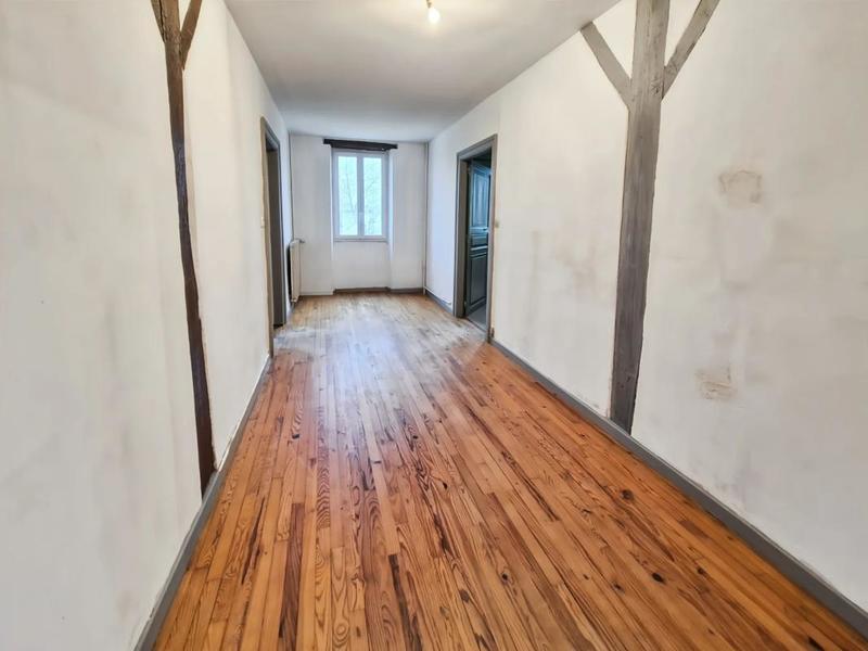 Maison - 290 m² - 8 pièces