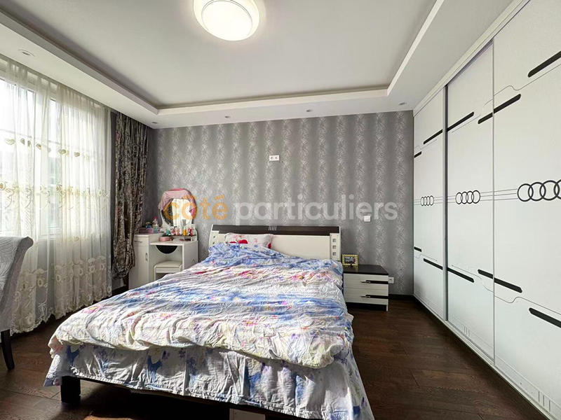 Appartement - 94 m² - 4 pièces